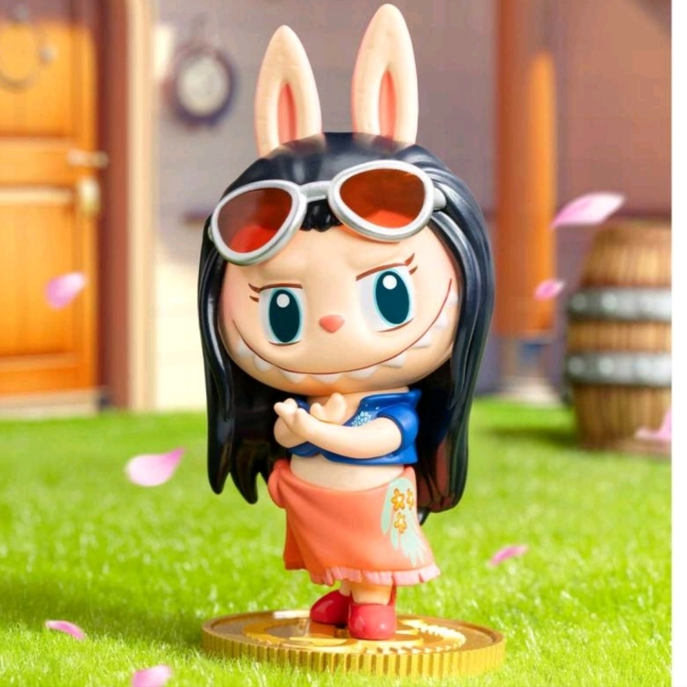 THE MONSTERS One Piece Series‎ Figures- NICO ROBIN - NIB